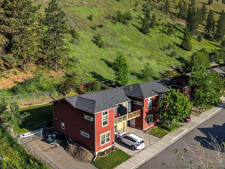 763 Discovery Way photo 2