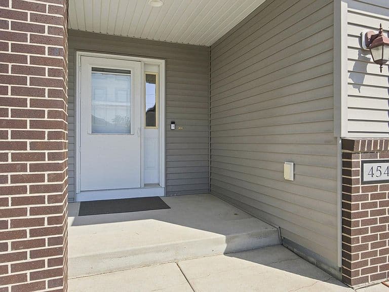 454 Foxtail Dr E photo 3