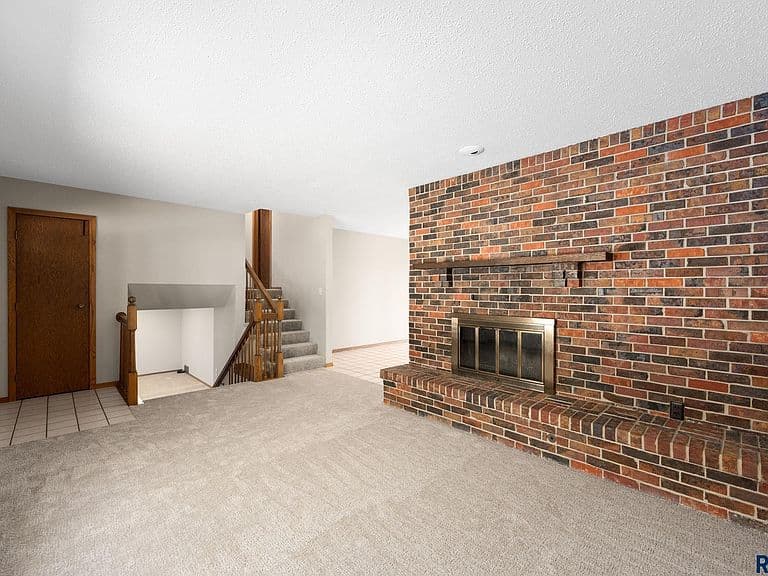 4213 S Cathy Ave photo 3