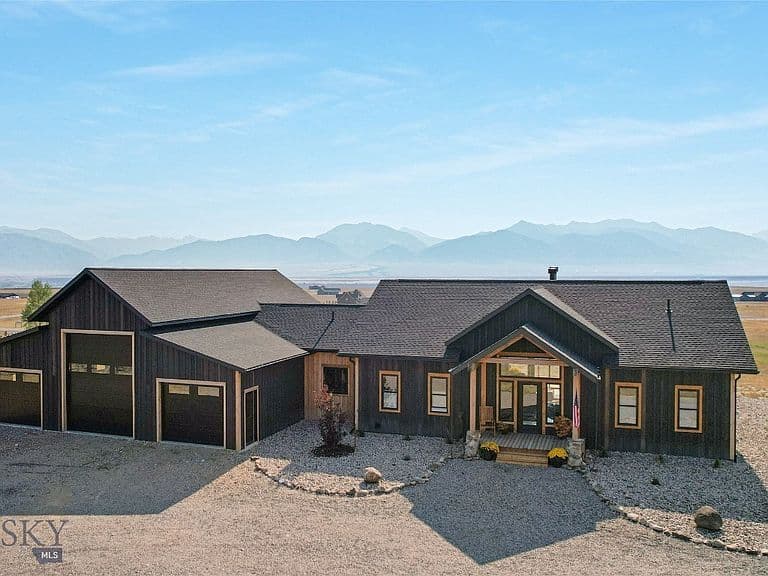 8 Montana Way photo 1