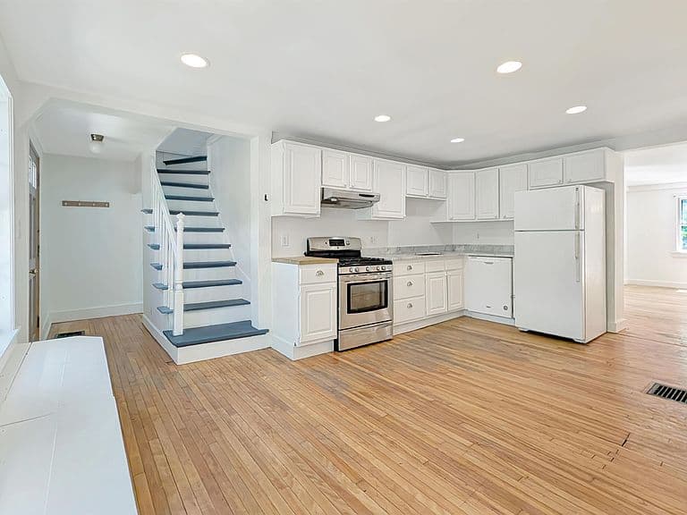 412 Western Avenue photo 3