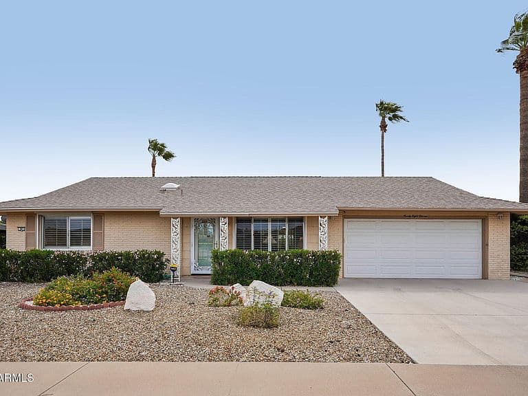 9811 W MOCKINGBIRD Drive photo 1