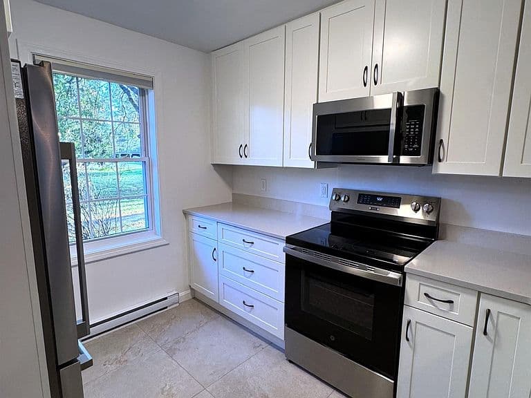 99 Hayes Avenue photo 3