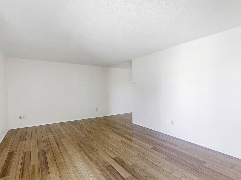 4460 S Poplar St #204 photo 5