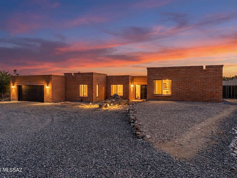 4600 N Paseo Sonoyta photo 2