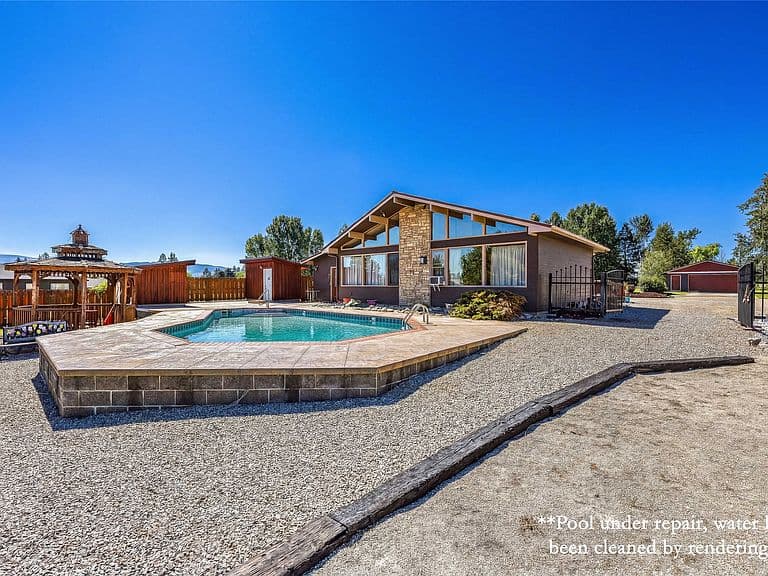 3960 Houk Way photo 1