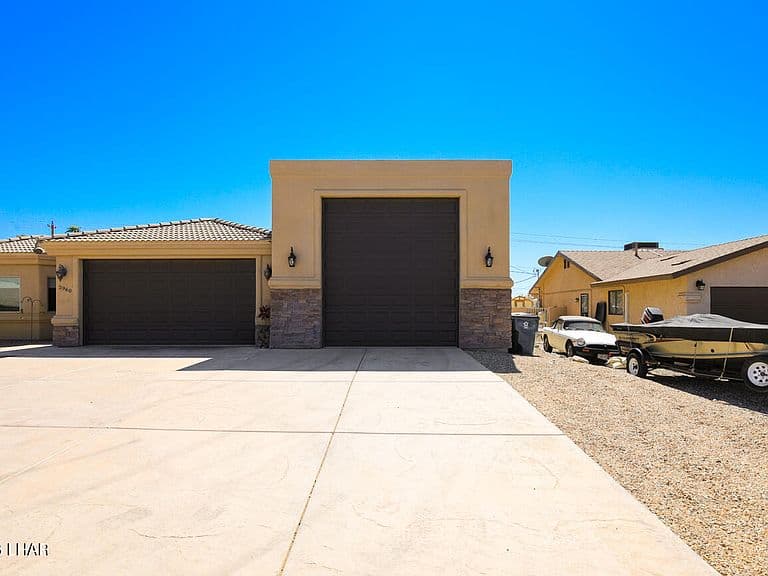 2960 Palo Verde Blvd S photo 2