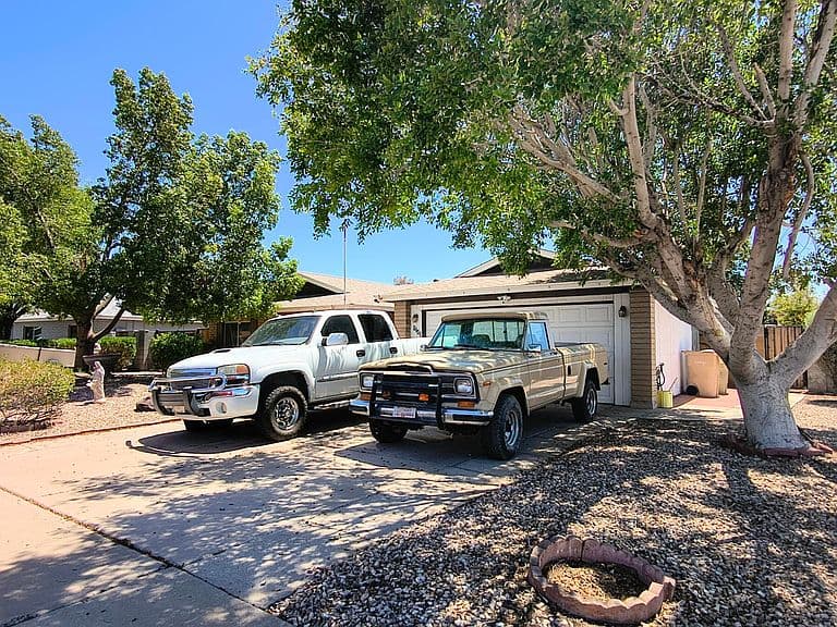 5243 W EL CAMINITO Drive photo 2
