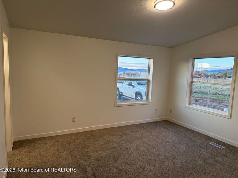 709 N Washington St E #120 photo 5