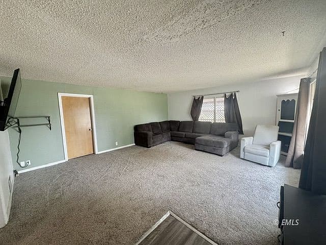 2211 Stower St photo 2