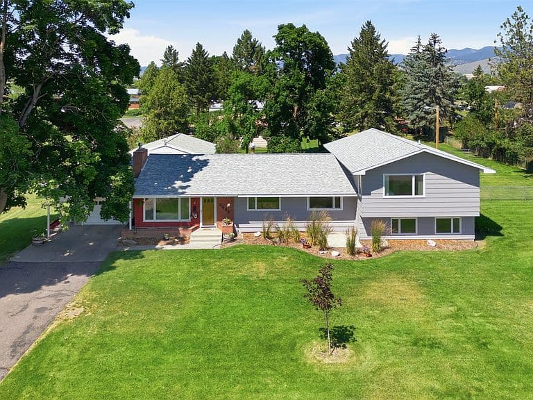 2636 Sunset Ln photo 1