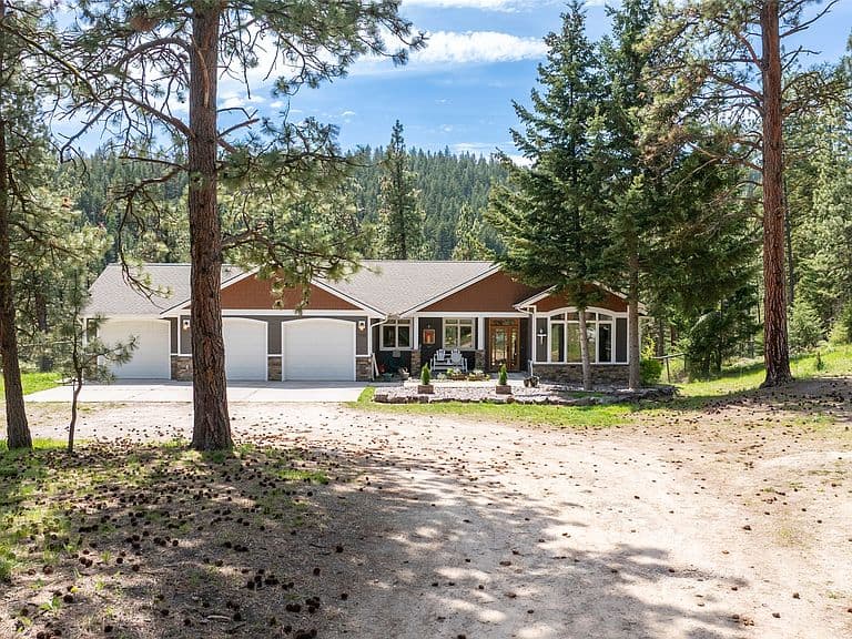 5088 Skyway Dr photo 5