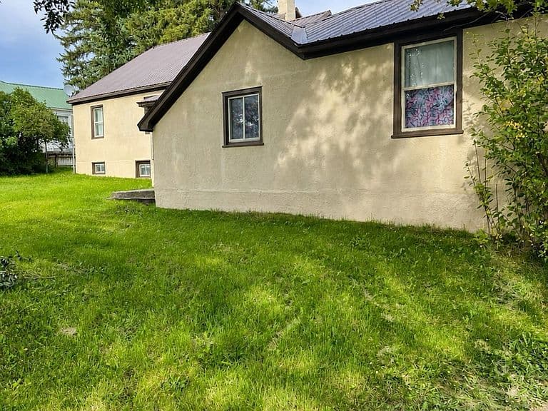 131 N 1 E photo 5