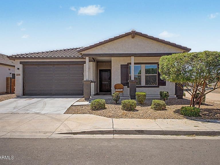 22050 N BELT Drive photo 2