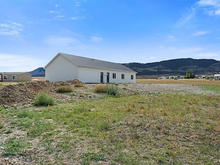 8 Prickly Pear Dr photo 5