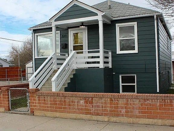 511 Powell St photo 1