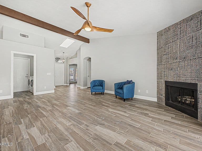 9139 W PARADISE Lane photo 4