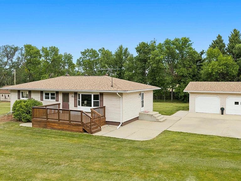 4661 Highway 41 photo 2