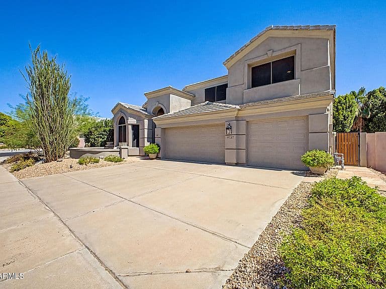 9737 E CELTIC Drive photo 4