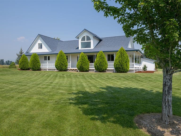4498 Sunburst Ln photo 3