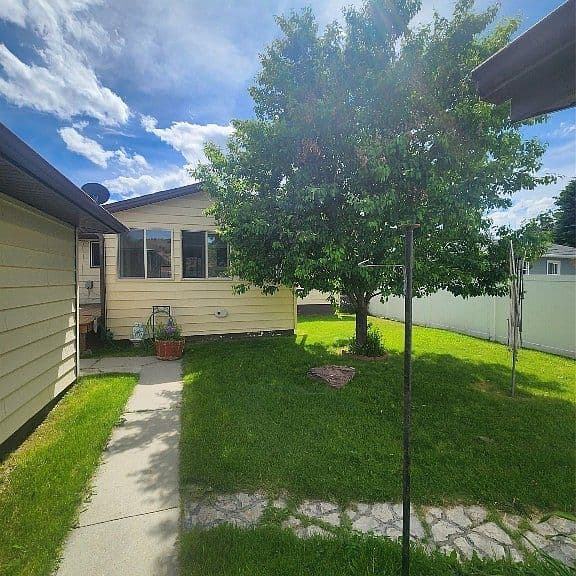 2108 Garfield St photo 5
