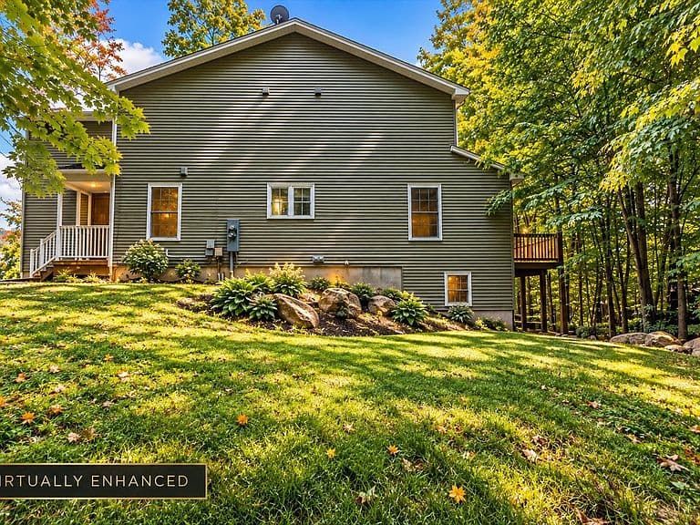 42 Aurora Lane photo 4