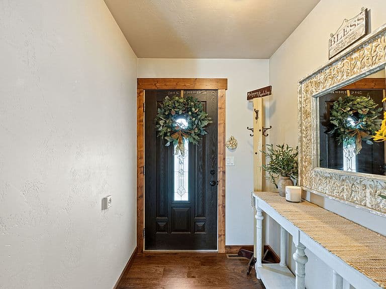 160 Weimar Way photo 4