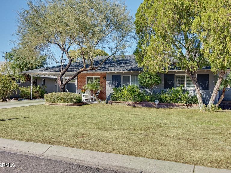 3510 E GLENROSA Avenue photo 1