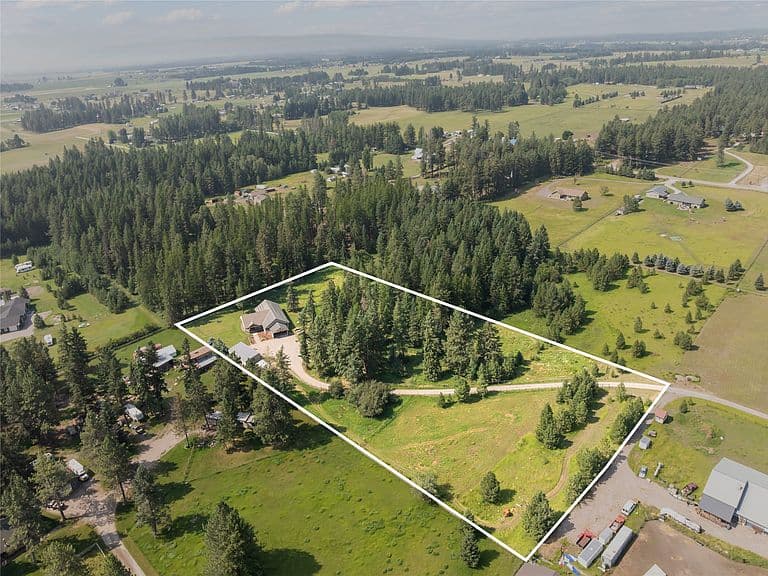 183 Middle View Trl S photo 4