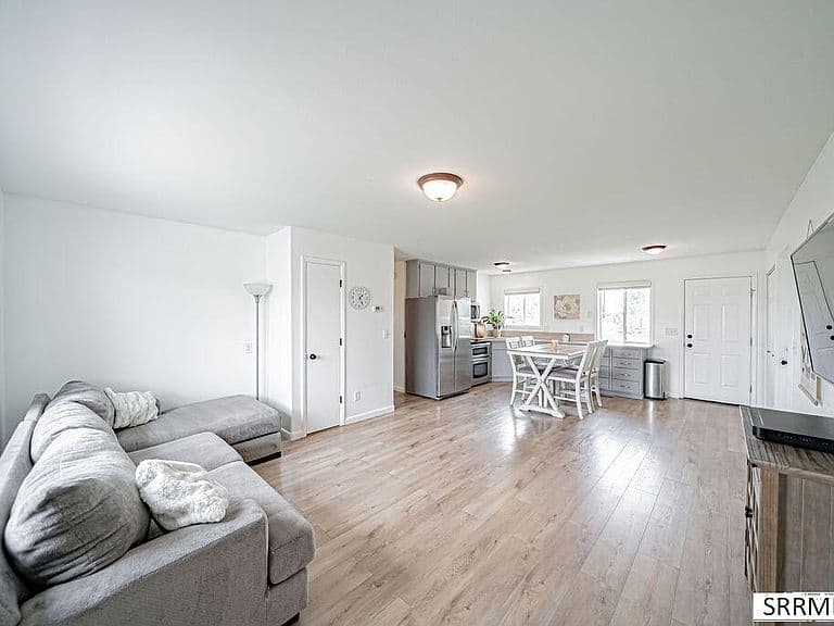 6266 W 81 S photo 3