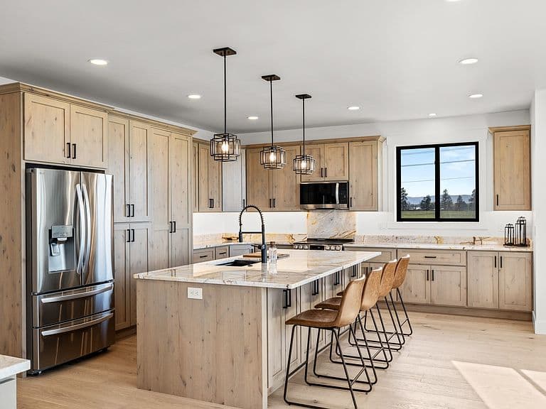 111 Freedom Way photo 1