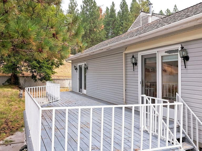 382 Sweathouse Creek Rd photo 4