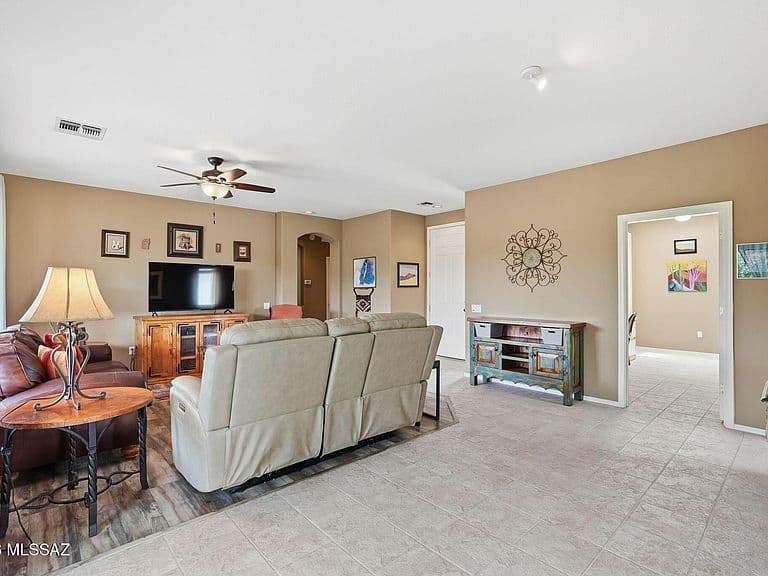9314 N Desert Mist Ln photo 5