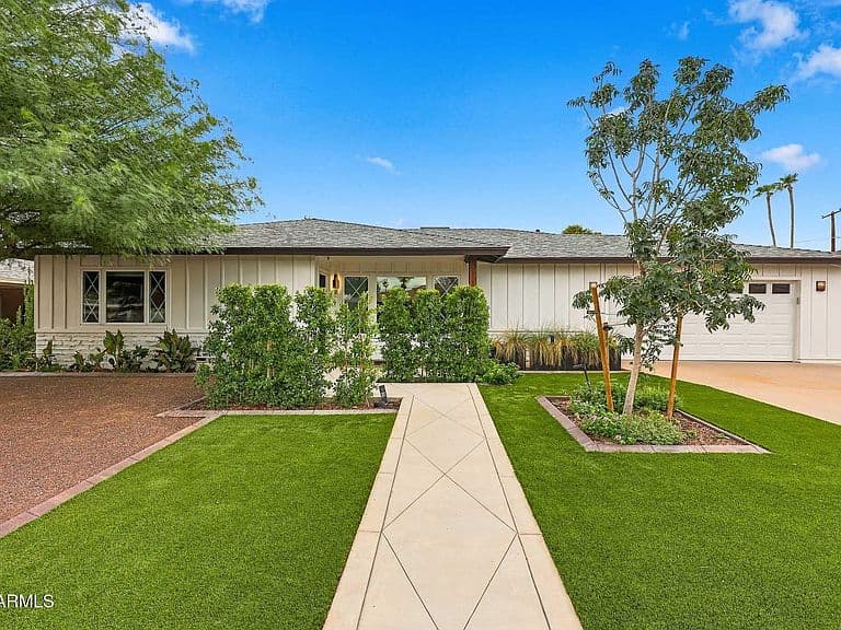6725 E HOLLY Street photo 1