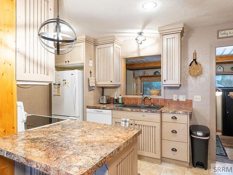 3505 Rocky Ln photo 5