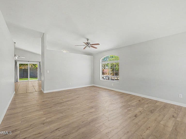 40018 N LERWICK Drive photo 4