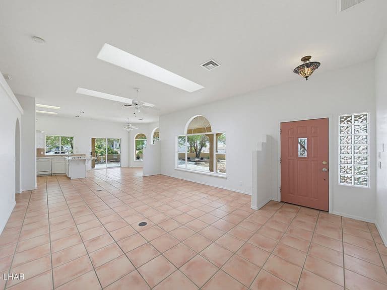 1200 Crater Ct photo 5