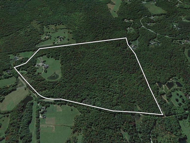 2575 Weeks Hill Road photo 3