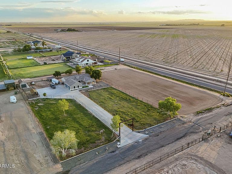 3635 E GRAYTHORN Way photo 1