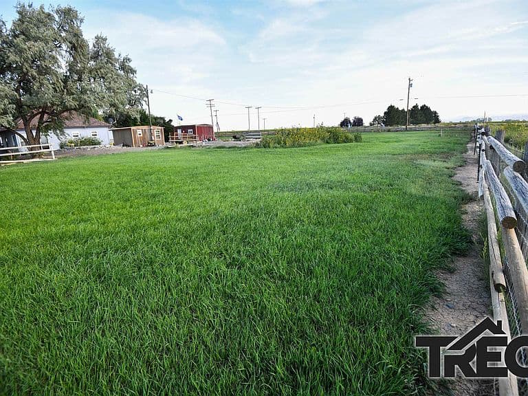 998 Road 10 photo 4