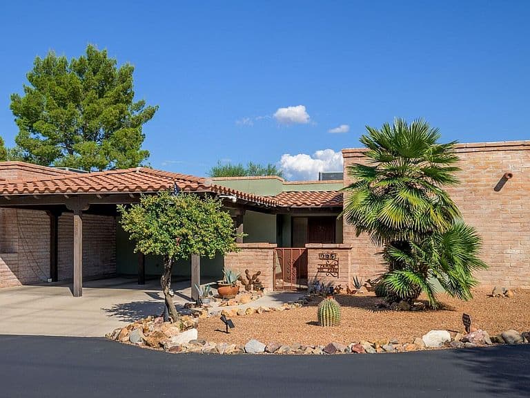 735 W Camino Del Poso photo 1