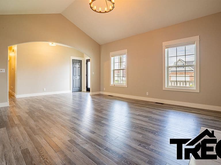 642 Cedarwood photo 4