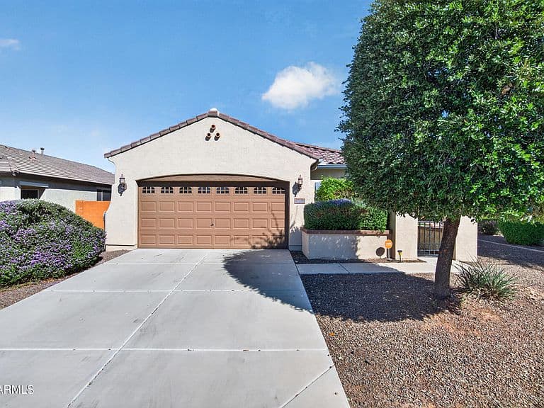 26066 W TONTO Lane photo 5
