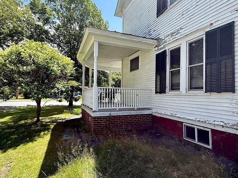 92 Highland Avenue photo 4