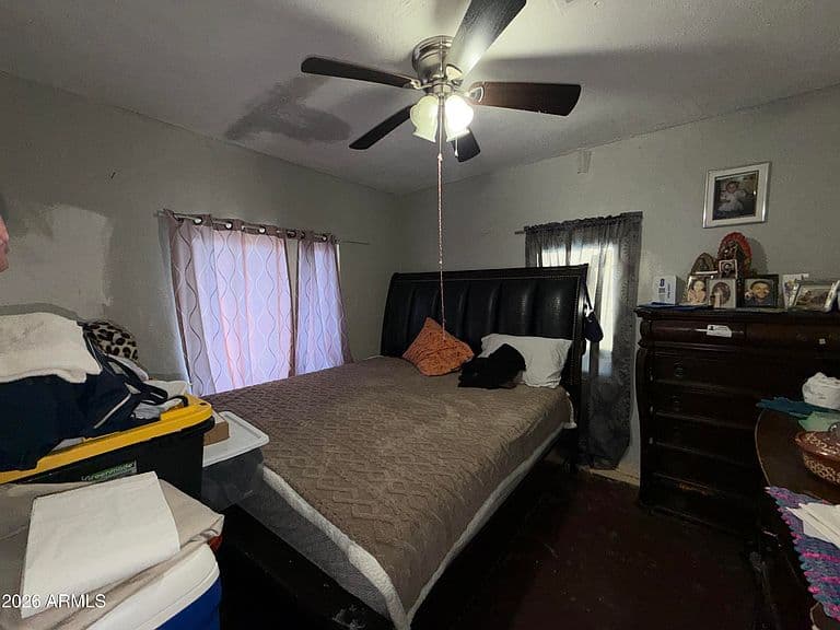 6019 W ORANGEWOOD Avenue photo 3