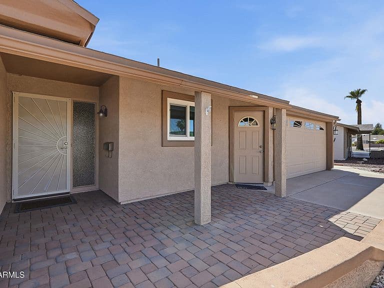 10027 W DEANNE Drive photo 2