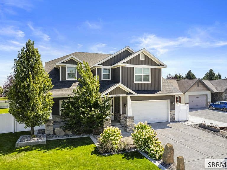 6253 Bryson Ln photo 2