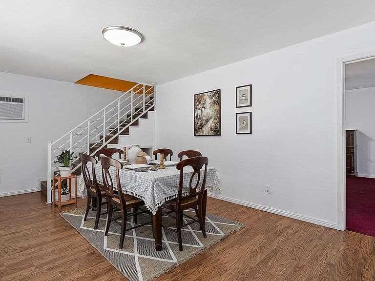 106 Maplewood Cir photo 2