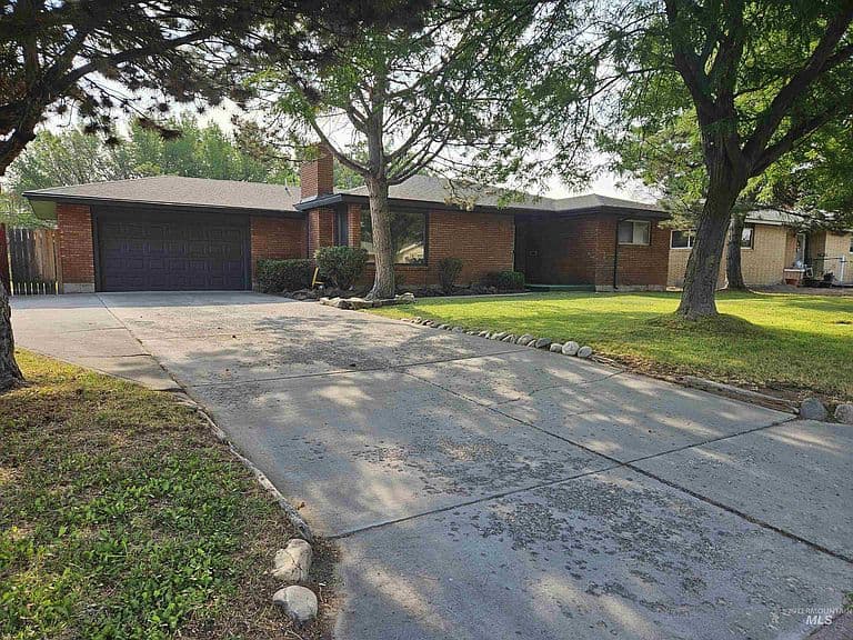 604 Monte Vista Dr photo 2
