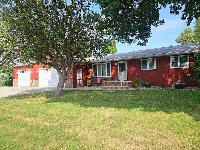1710 7th St N photo 1